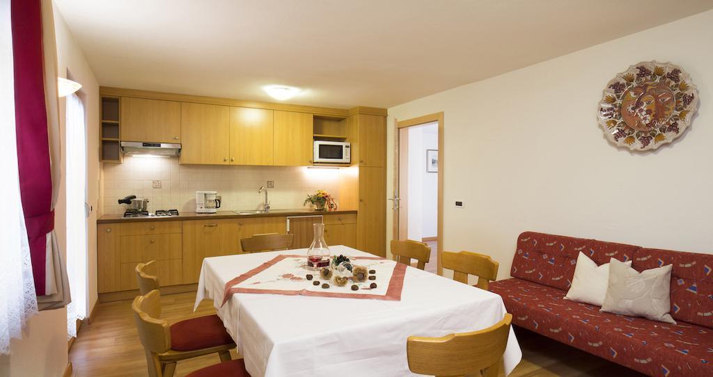 Ciasa Col Cuch Appartement La Villa  Kamer foto