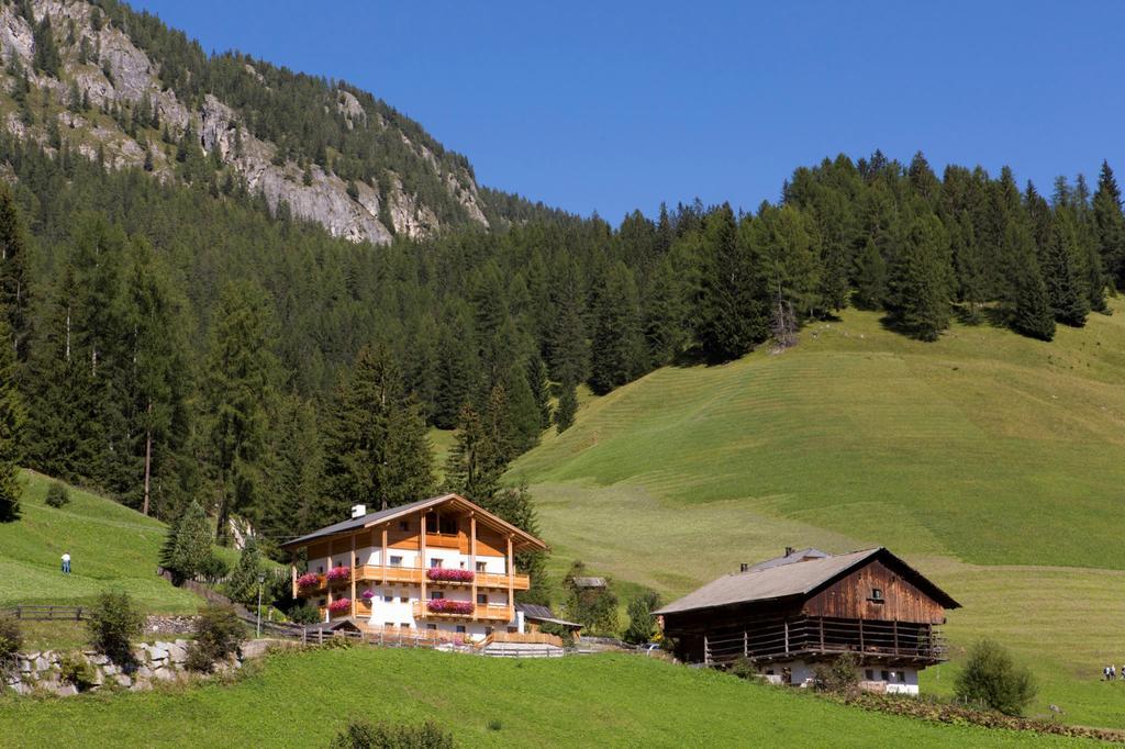 Ciasa Col Cuch Appartement La Villa  Buitenkant foto